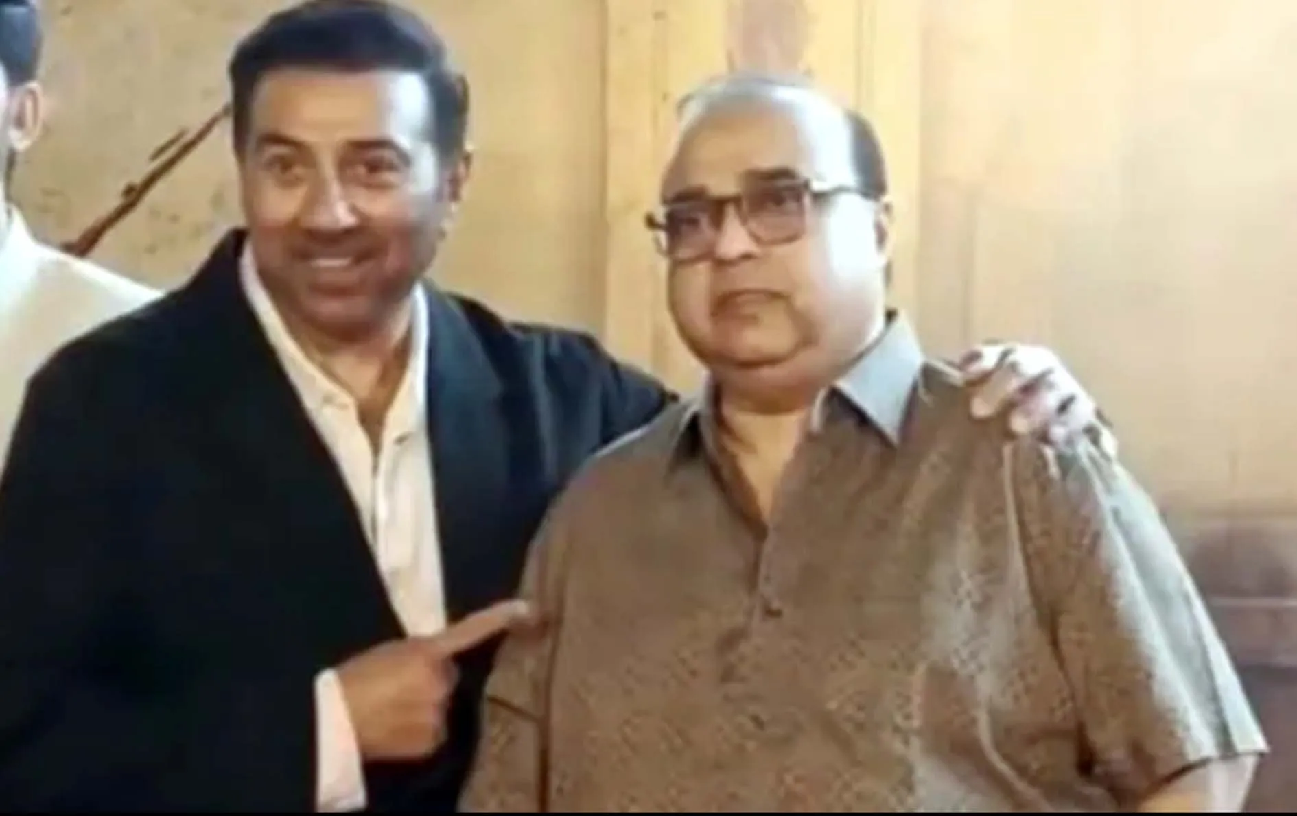 30 साल बाद साथ काम कर रहे सनी देओल और Rajkumar Santoshi