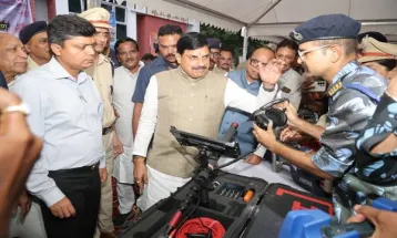 CM Dr. Yadav ने होमगार्ड आपदा प्रबंधन यंत्रों की प्रदर्शनी का किया अवलोकन