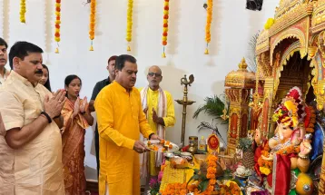 173 साउथ एवेन्यू पहुंचे केंद्रीय मंत्री Satish Chandra Dubey , गणपति बप्पा का लिया आशीर्वाद