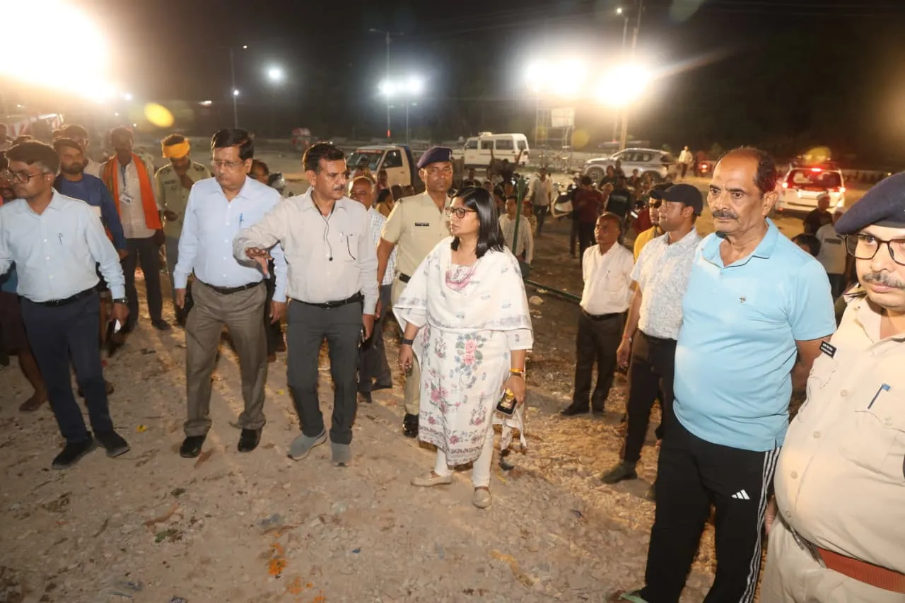 गणेश प्रतिमाओं के विसर्जन की व्यवस्थाओं का  Collector Ruchika Chauhan  ने लिया जायजा