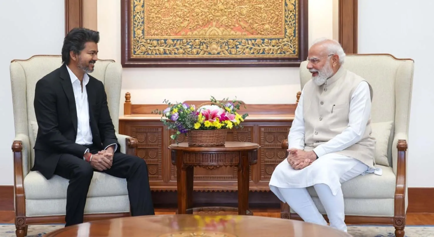 Tamil Nadu में टीवीके की अनूठी राजनीति: राहुल पर चुप्पी साधकर मोदी संग मेट्रो में सफर करते रहे सीएम विजय