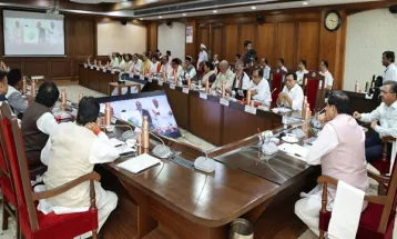 वर्ष 2047 तक आत्मनिर्भर भारत और विकसित Madhya Pradesh के निर्माण में सरकार की प्रतिबद्धता का संकल्प सर्वसम्मति से किया पारित