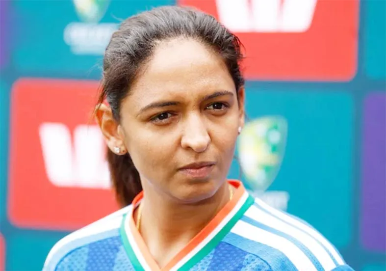 Harmanpreet महिला एकदिवसीय क्रिकेट में सबसे ज्यादा शतक लगाने वाली दूसरी बल्लेबाज बनीं, मिताली को पीछे छोड़ा