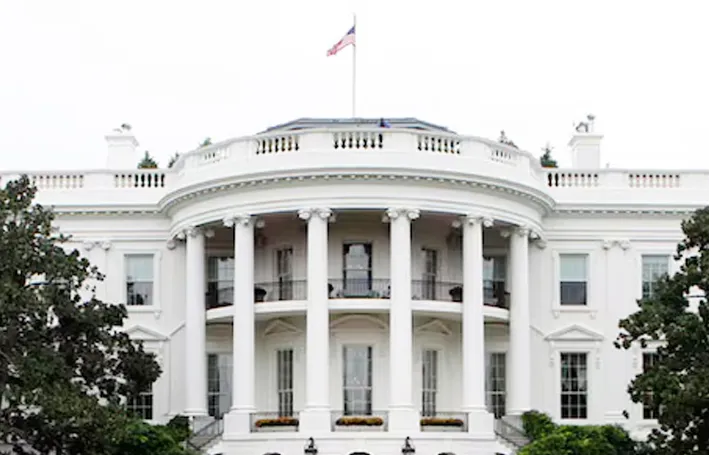 मिडटर्म में Trump हारे तो ईरान पर हो सकता है बड़ा सैन्य हमला